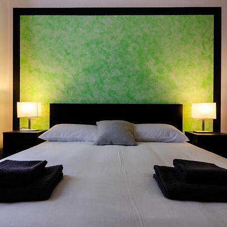 Green Room Milan Luaran gambar